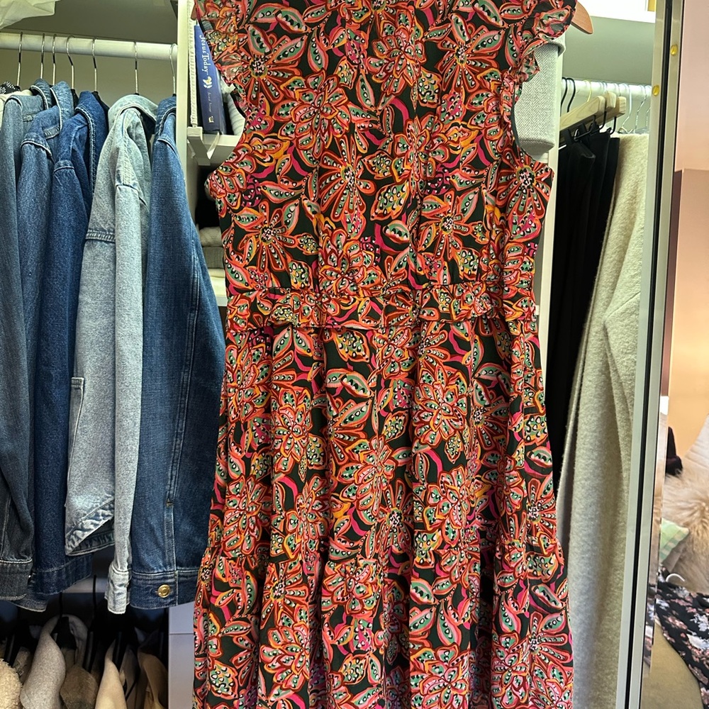 Floral V-Neck Ruffle Dress - Picture 2 of 3